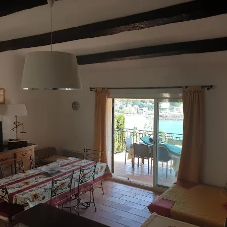 Port Miramar Apartment